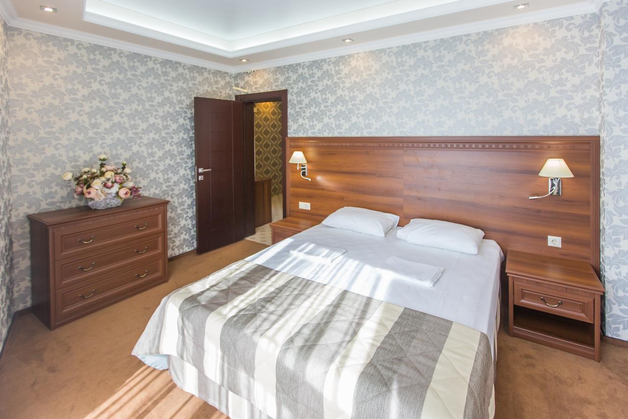Grand Hotel גגרה מראה חיצוני תמונה