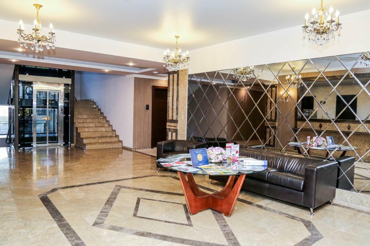 Grand Hotel גגרה מראה חיצוני תמונה
