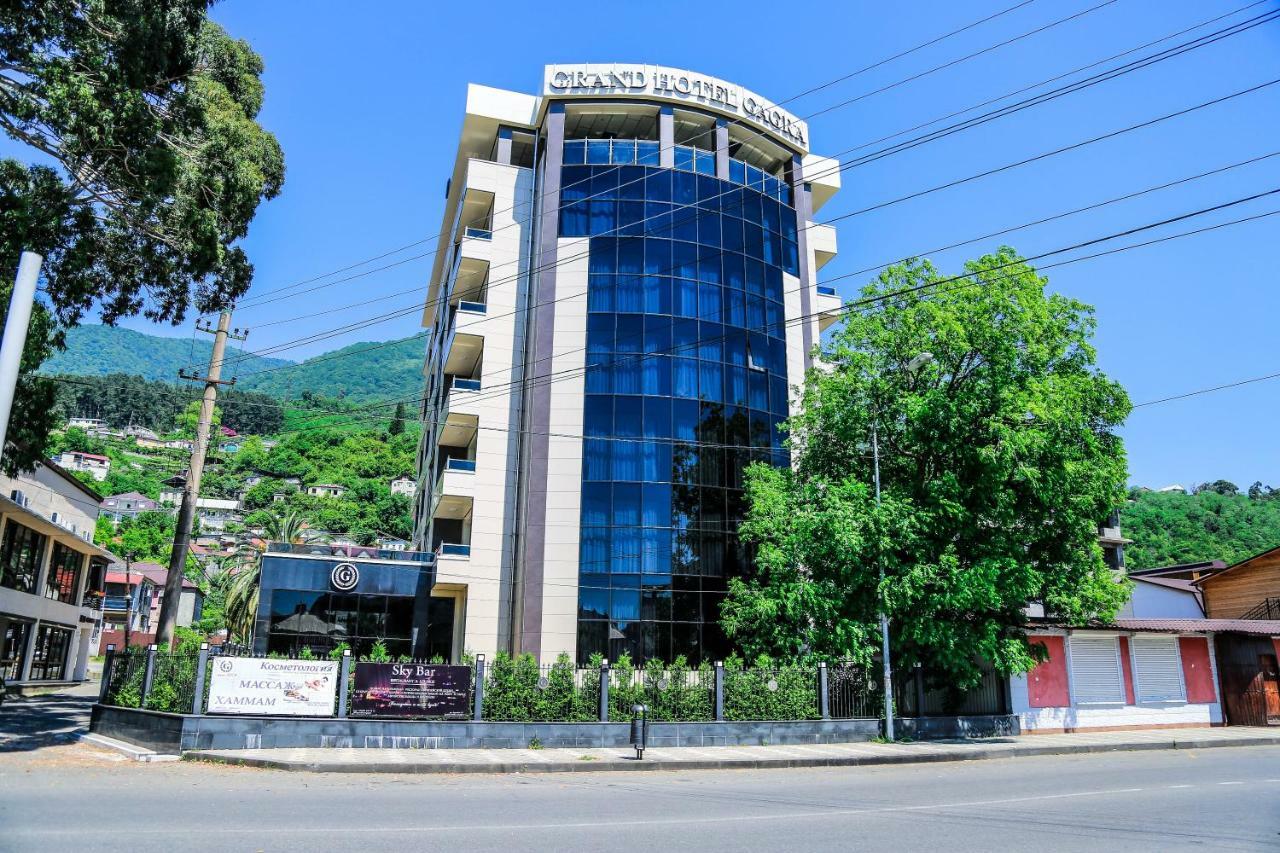 Grand Hotel גגרה מראה חיצוני תמונה