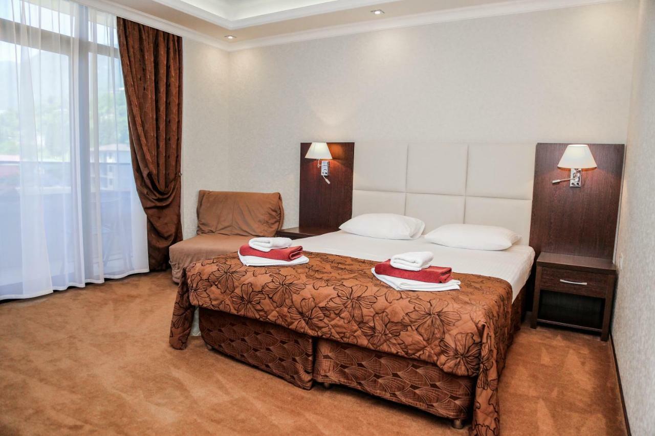 Grand Hotel גגרה מראה חיצוני תמונה