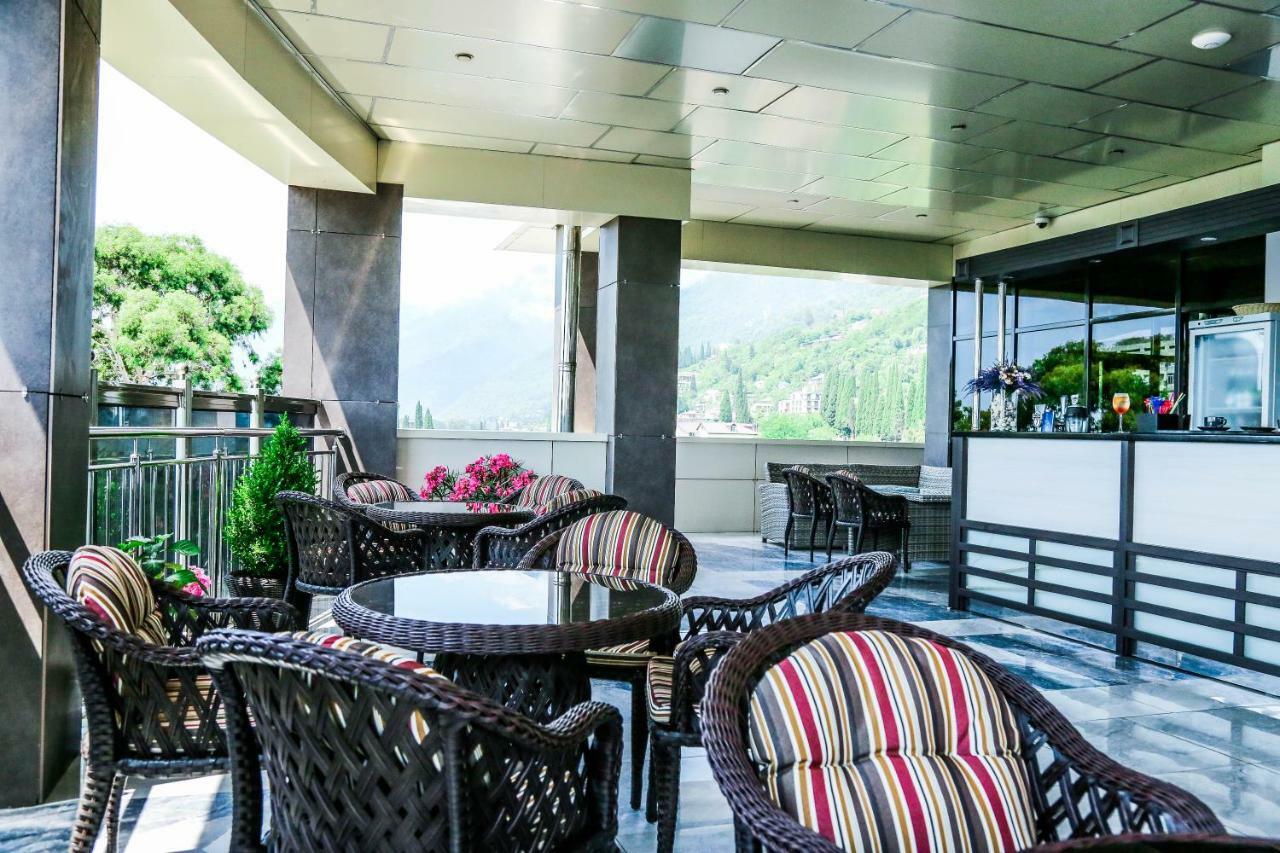 Grand Hotel גגרה מראה חיצוני תמונה