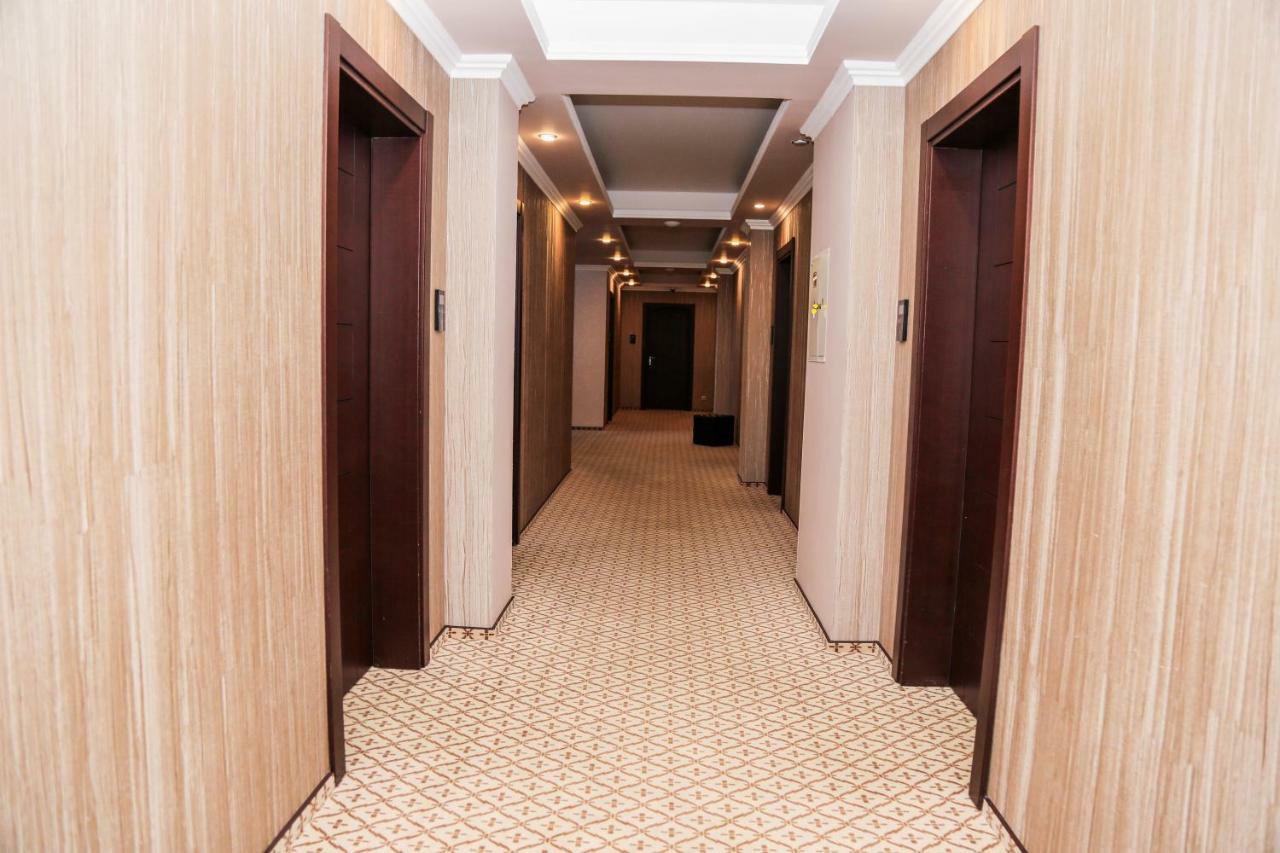 Grand Hotel גגרה מראה חיצוני תמונה