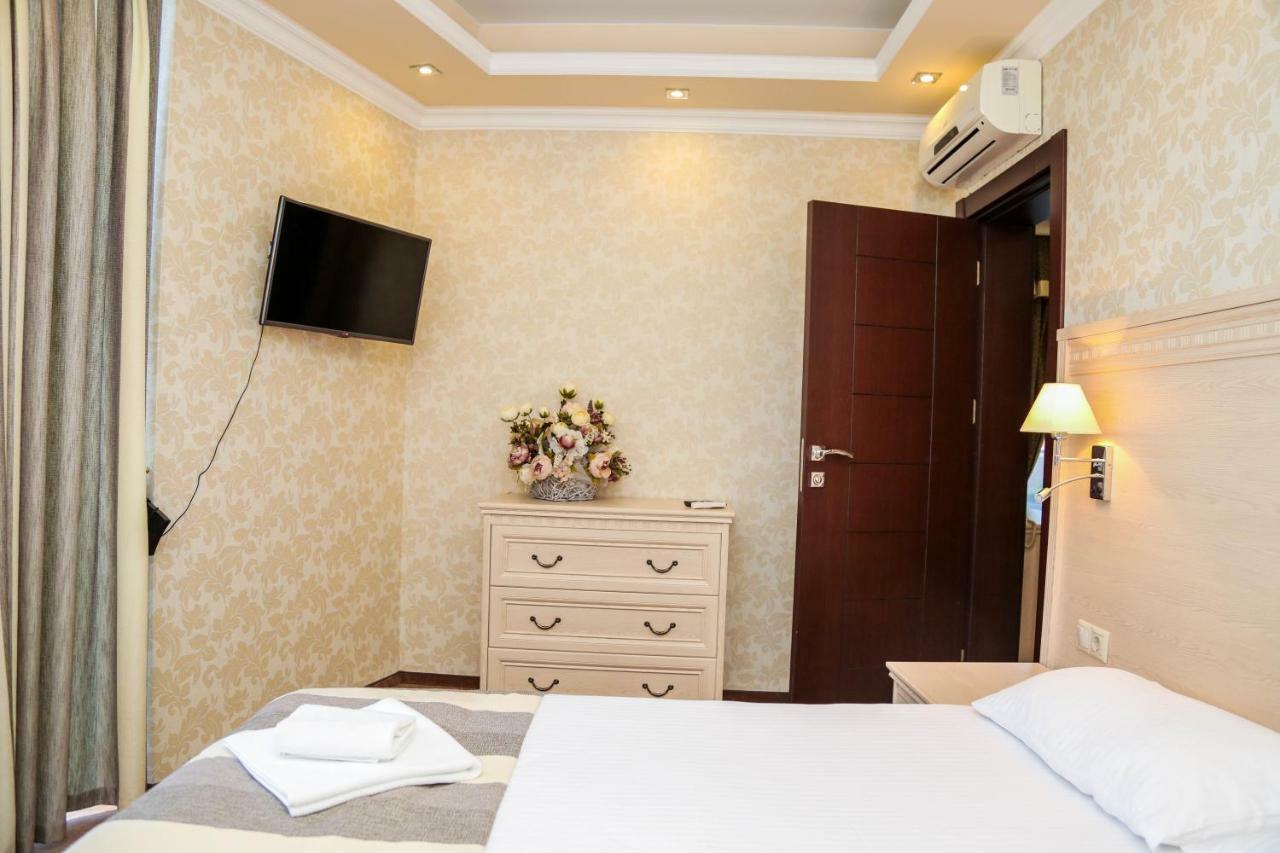 Grand Hotel גגרה מראה חיצוני תמונה