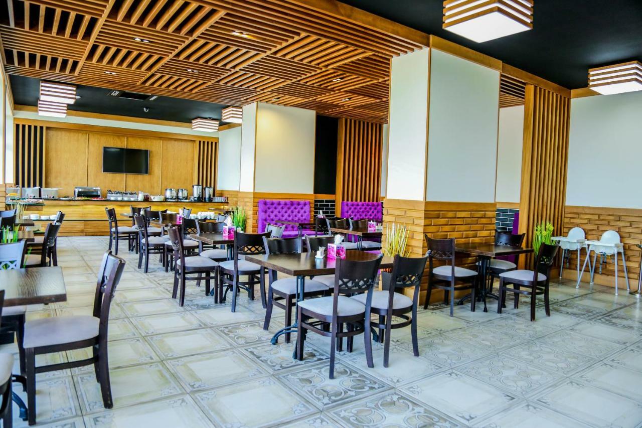 Grand Hotel גגרה מראה חיצוני תמונה