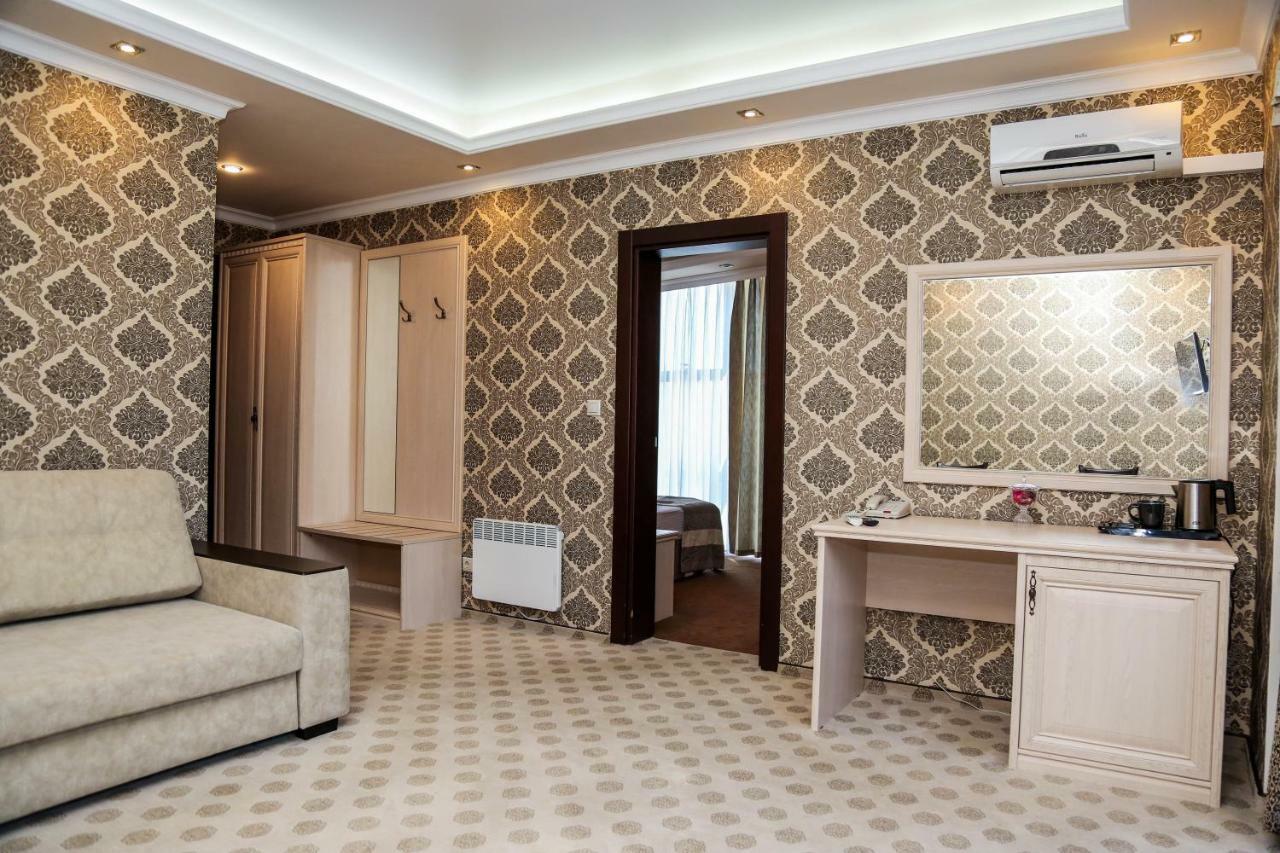Grand Hotel גגרה מראה חיצוני תמונה